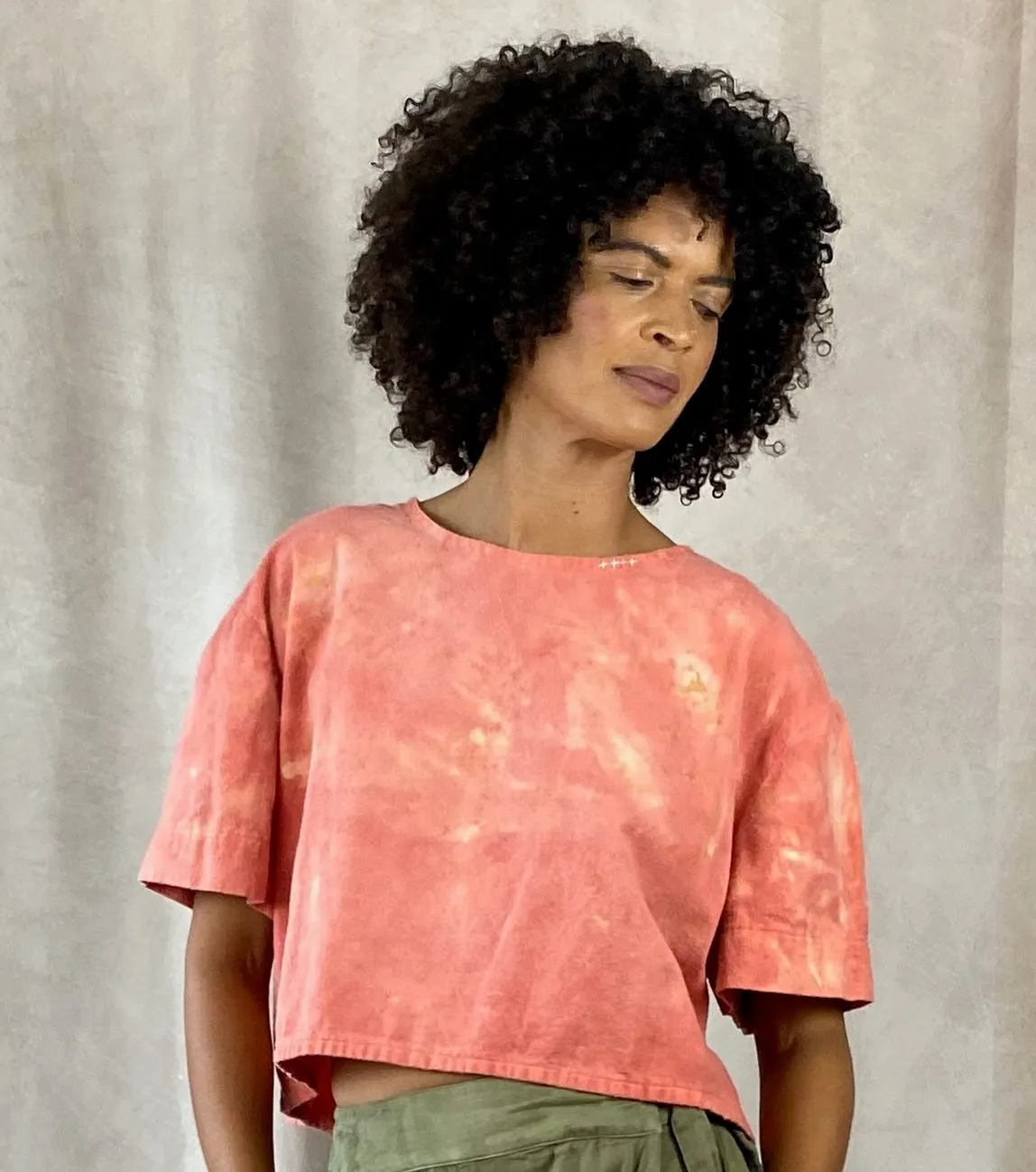 Allyn Boxy Tee: Sustainable Warmth & Effortless Style in Coral