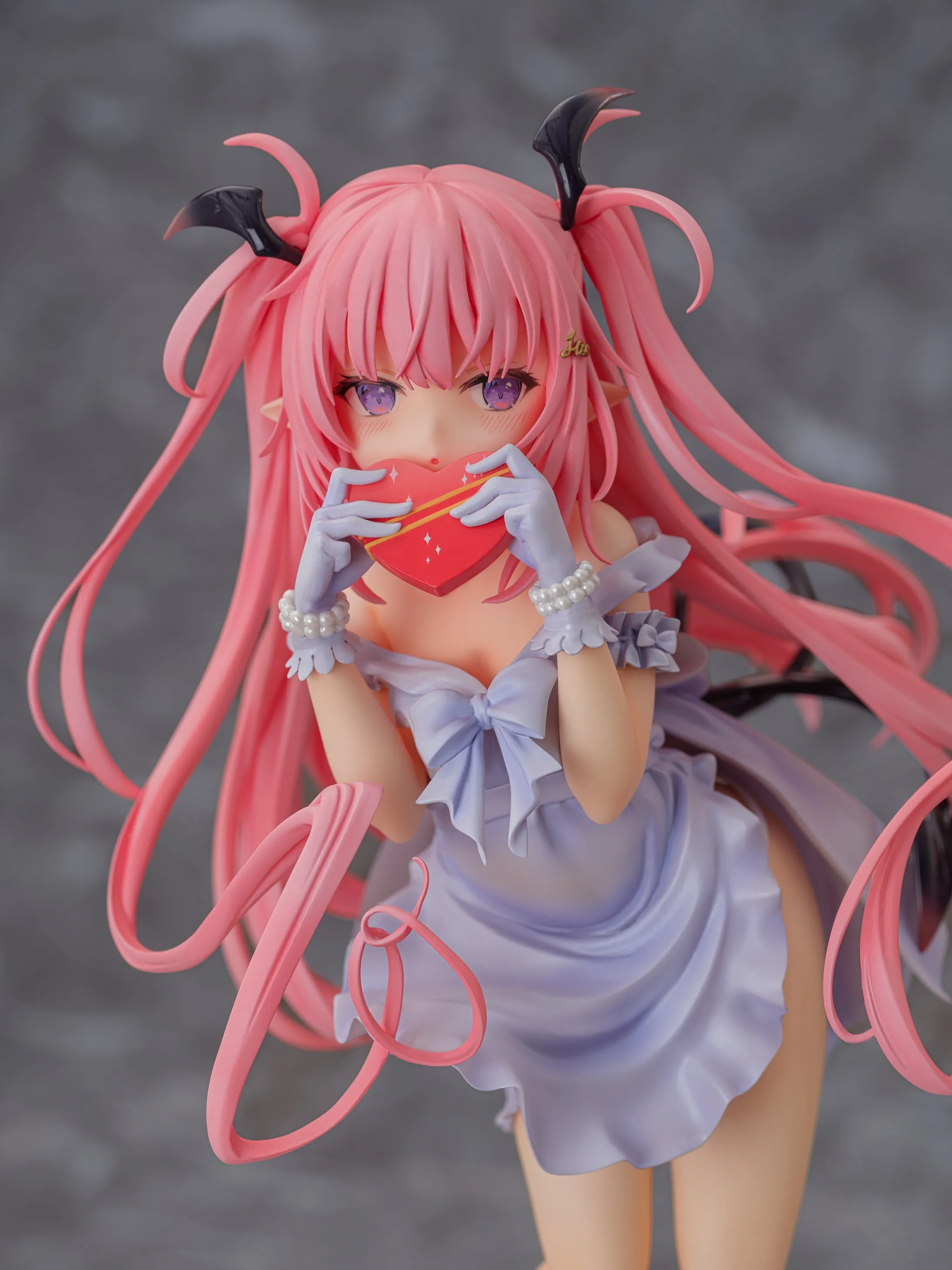 Tamano Kedama Succubas Rurumu Valentine ver. 1/6 Scale Figure