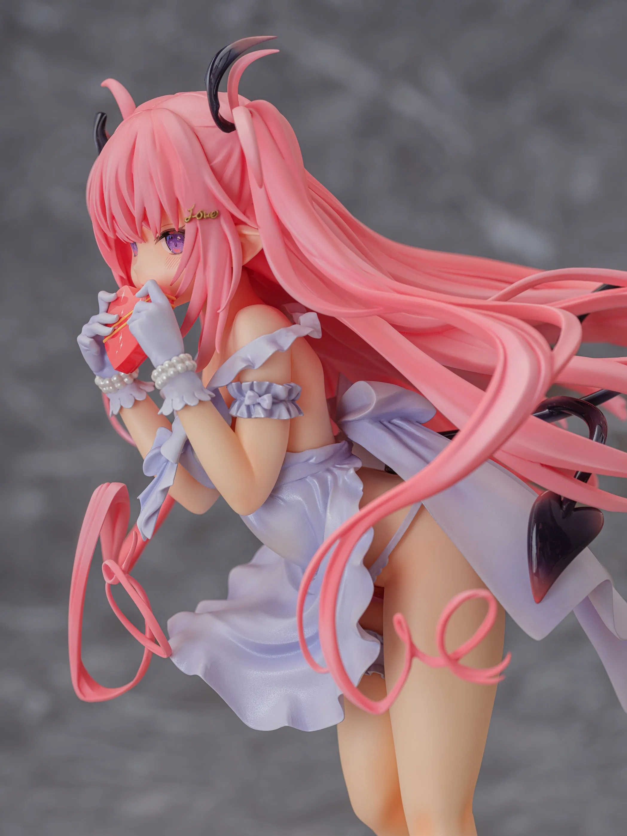 Tamano Kedama Succubas Rurumu Valentine ver. 1/6 Scale Figure